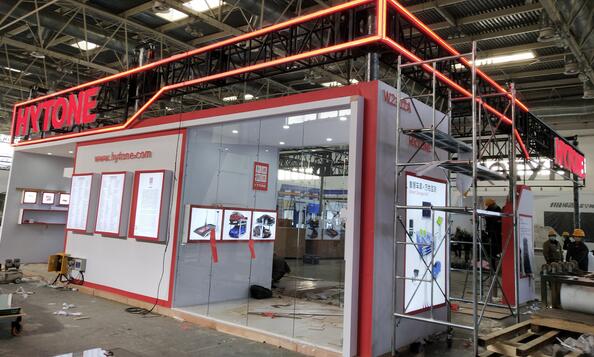 展臺(tái)設(shè)計(jì)和施工過(guò)程中需要注意什么？及搭建展臺(tái)需要注意什么？