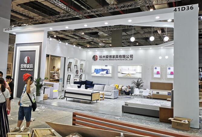 展會搭建布置中塑料材料如何選擇？膠黏劑又該如何選擇？