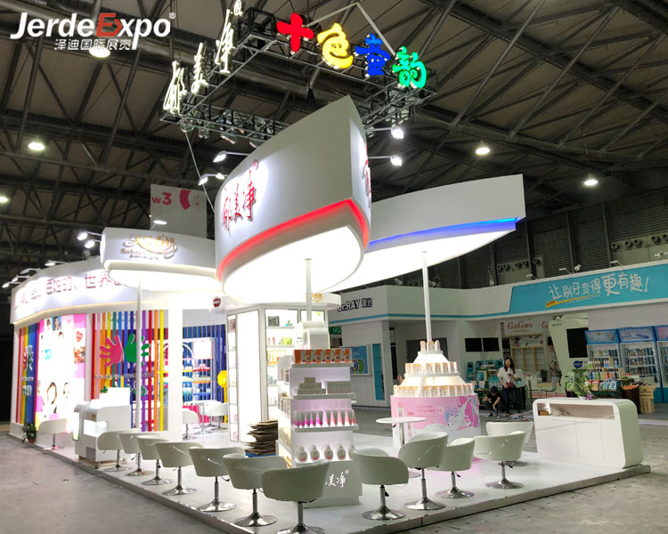 對于中小型展商什么樣的材質比較適合展位建設？